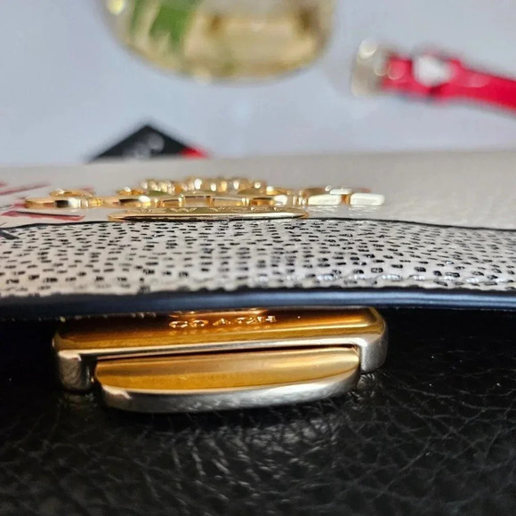 Disney x Coach Mickey Crossbody - Picture 5 of 12